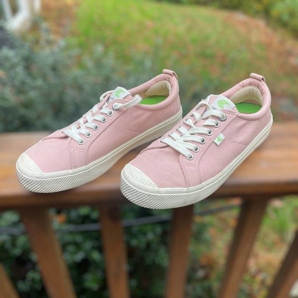 Cariuma OCA Low Sneaker in Pink Rose Canvas - Women's Size 10 1/2 - Picture 4 of 16